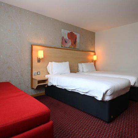 Meadow Farm Redditch By Marstons Inns Экстерьер фото