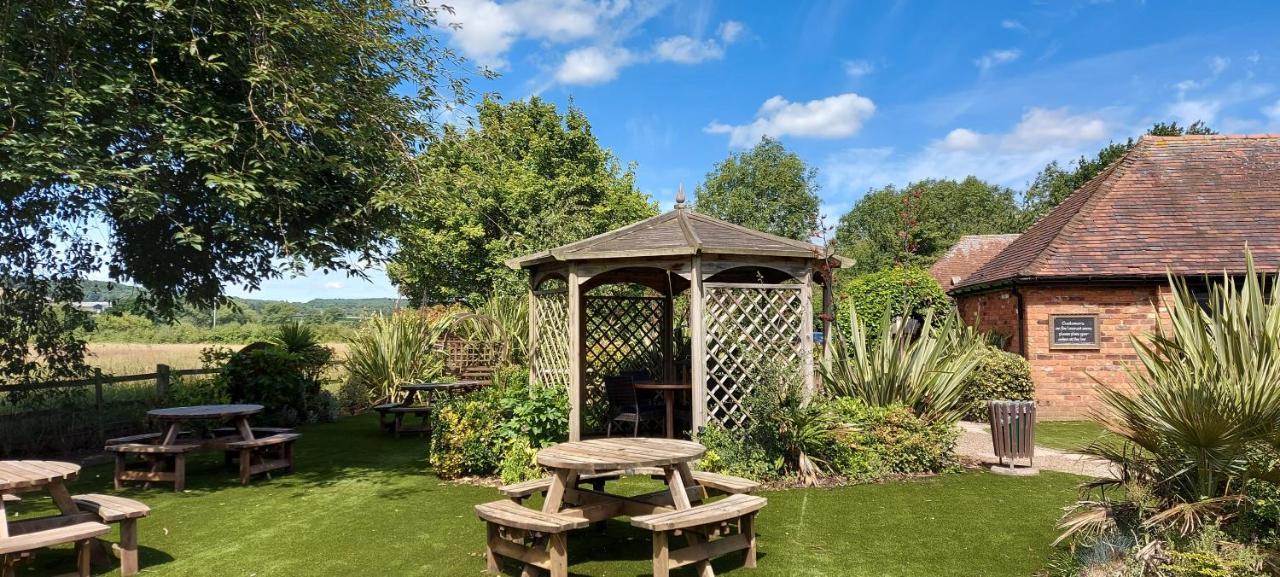 Meadow Farm Redditch By Marstons Inns Экстерьер фото