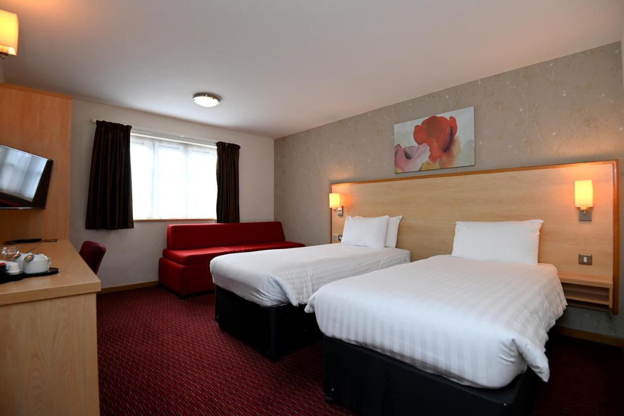 Meadow Farm Redditch By Marstons Inns Экстерьер фото