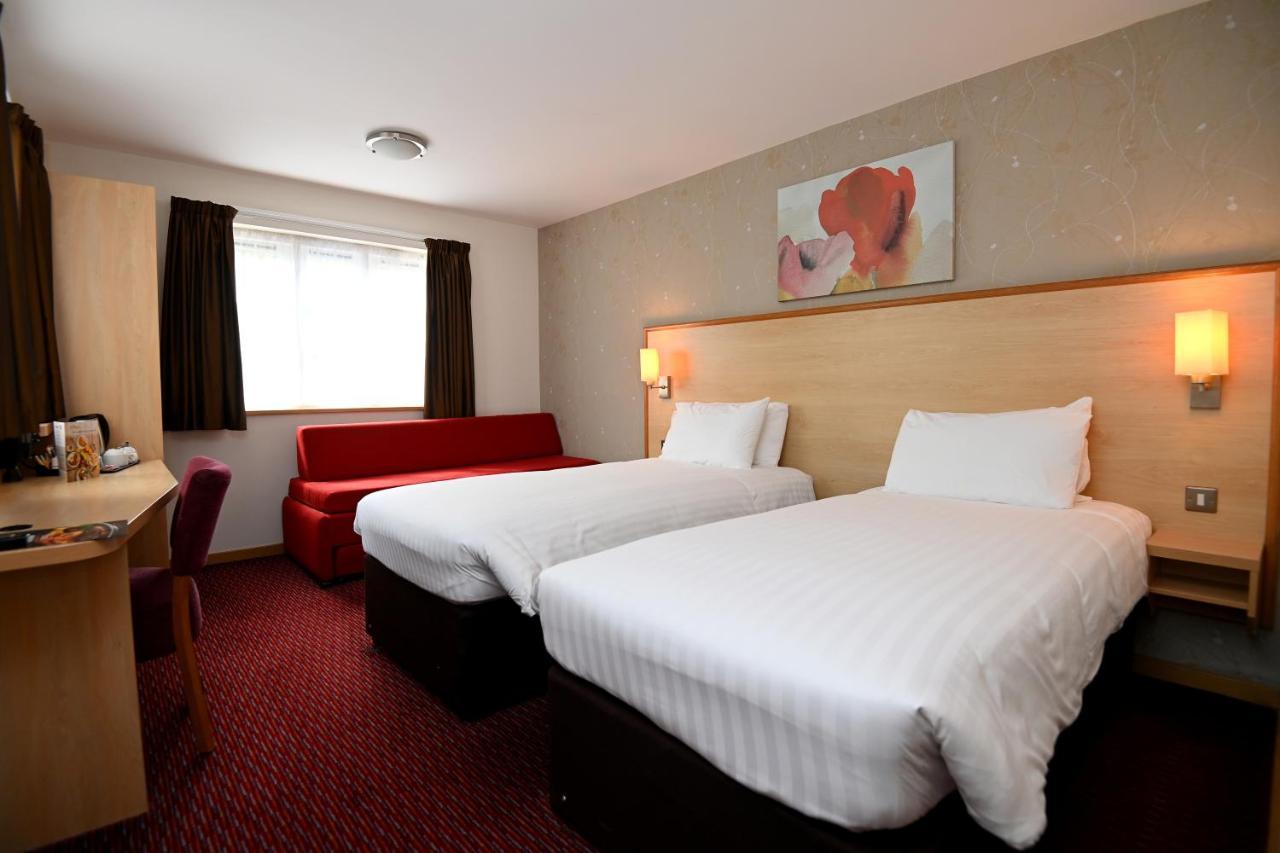 Meadow Farm Redditch By Marstons Inns Экстерьер фото